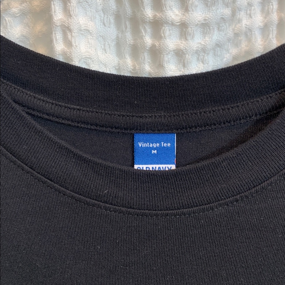 Old Navy Women’s Vintage Crew-Neck Oversized Crop T-Shirt - Picture 3 of 5